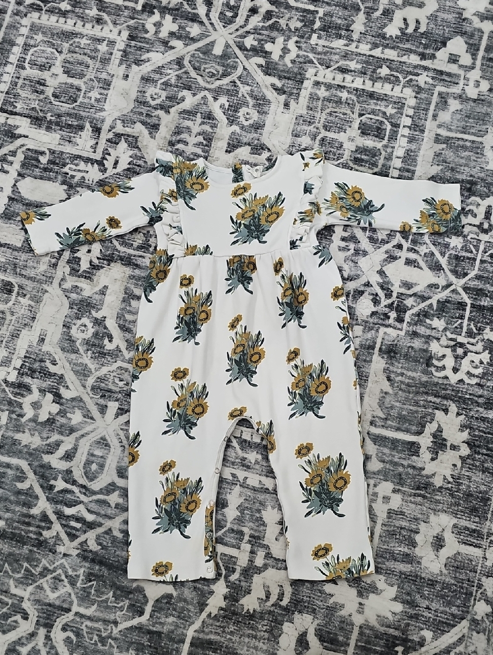 kate quinn White Sunflower Print Long-Sleeve Romper Size 18-24 Month